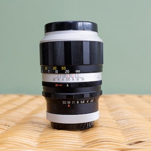 tokina tele auto 135mm f3.5 M42 lens mount
