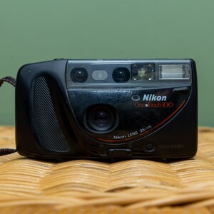 Nikon One Touch 100 Point and Shoot 35mm Film Camera Vintage
