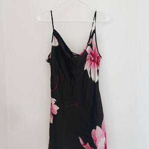 Floral vintage La Vie En Rose lingere slip dress, size Medium!