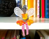 Olivia Orange - Kantenhocker, Elfe aus Papier, kleines Geschenk, schönes Mitbringsel, Frühlingsdeko