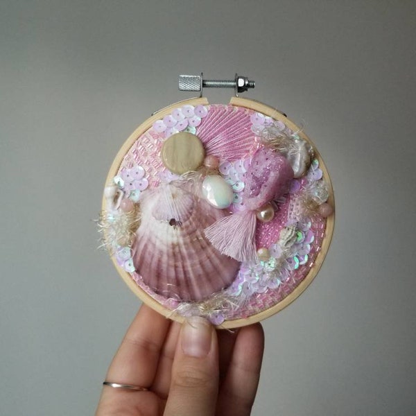 Handmade Abstract embroidery hoop - Pink