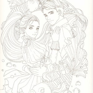 Puede incluir: Un dibujo en blanco y negro de una pareja abraz&aacute;ndose, rodeada de peces estilizados y burbujas. La mujer tiene el pelo largo y lleva un vestido con un lazo. El hombre lleva un traje con una pajarita.