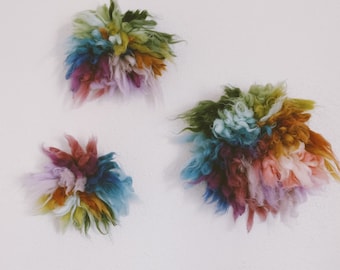 Rainbow Pom Pom, Pom Pom Decor, Rainbow Pom Pom Wreath, Colorful Pom Pom, Wall Art, Wall Art Installation, Rainbow Wall Pom Pom, Colorful