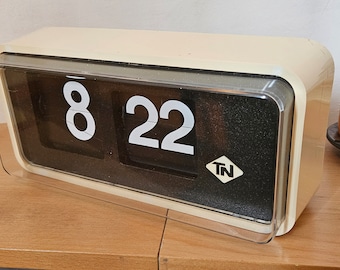TN,flip clock,battery plug,master clock,big