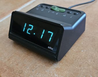 Braun ,alarm clock,Ditrich Lubs&Diter Rams desing,