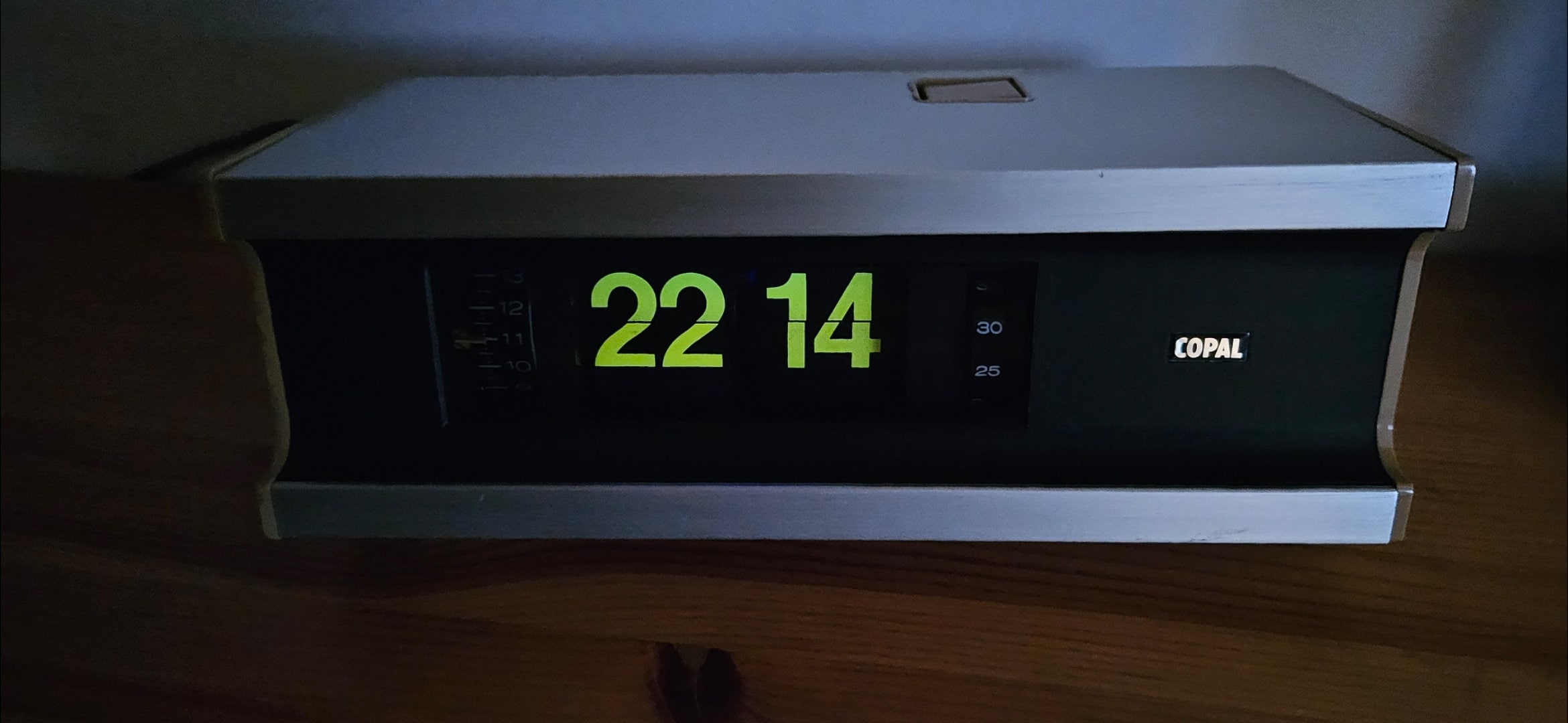 Caslon clock - Etsy 日本