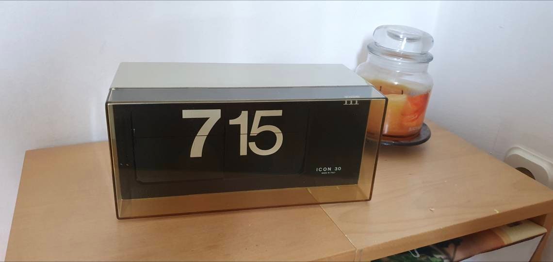Clocks - Flip clock,Solari Udine- Rowenta, Cifra 2,Gino Valle design,space  age,klappzahlen Wecker