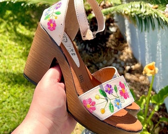 Women floral Huarache Heels, Huarache floral high heels, embroidered huarache heels,