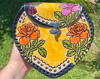 Mexican Painted Leather bag, Heart Leather purse, Tooled Leather purse, Bolsa Mexican de piel