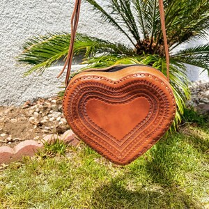 Heart shaped purse, Heart leather purse, Corazon purse, mexican purse, bolsa mexicana corazon