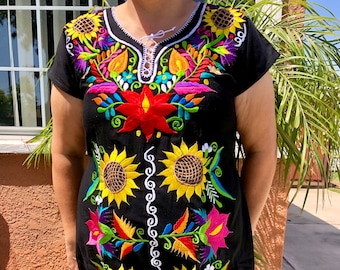 Embroidered Mexican Dress, Embroidered  Floral Mexican Dress, Women Mexican dress, Vestido Mexicano para mujer