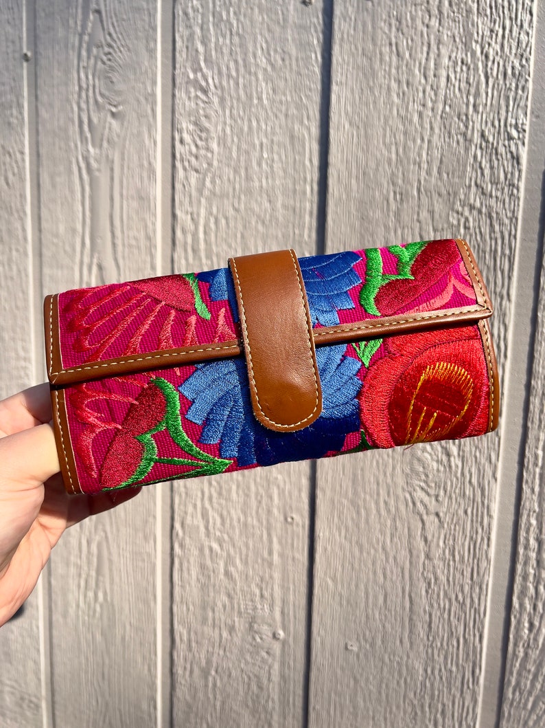 Mexican leather wallet, Mexican embroidered floral wallet, Women Mexican Artisanal Wallet image 4