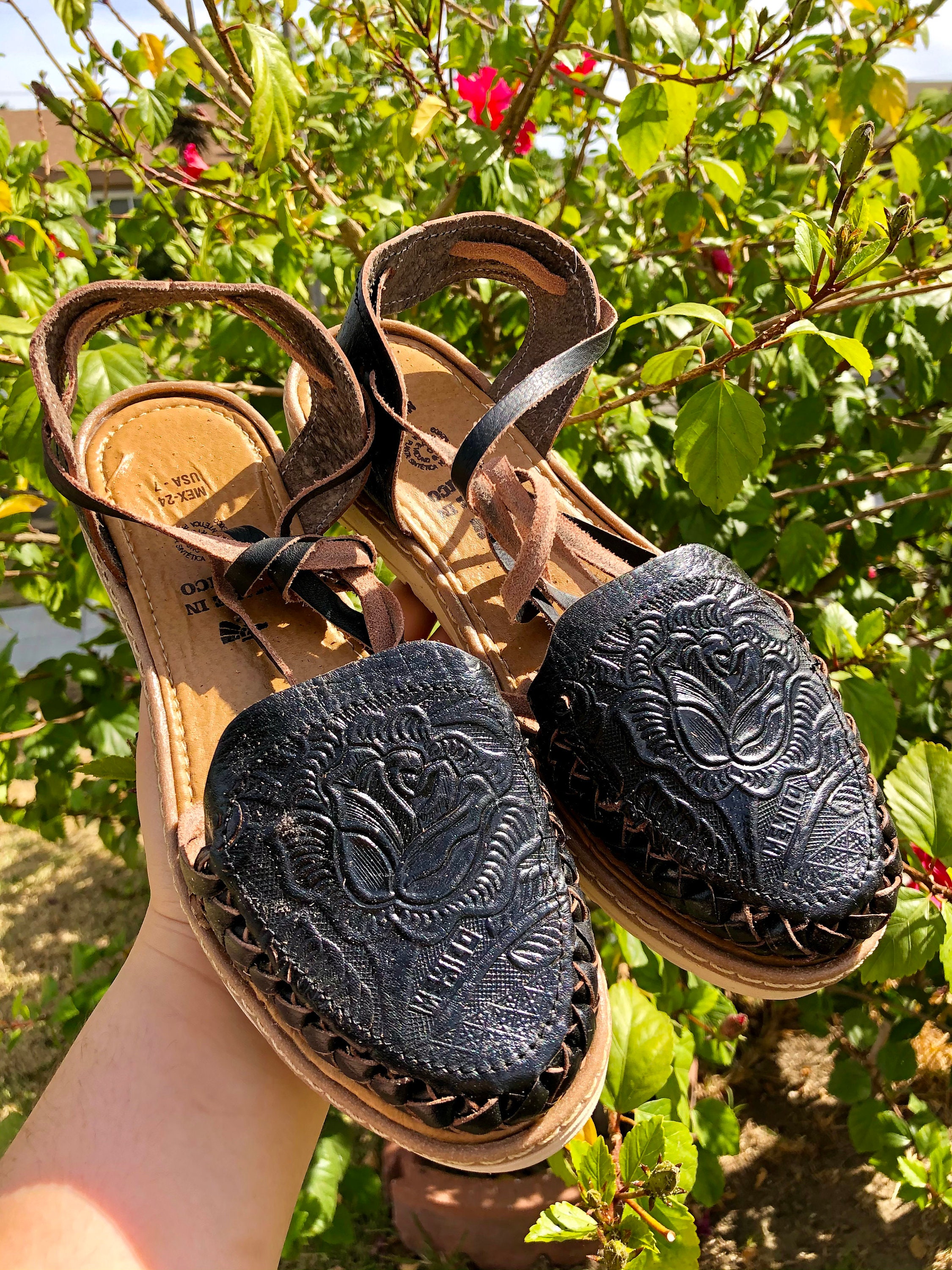 womens black huaraches