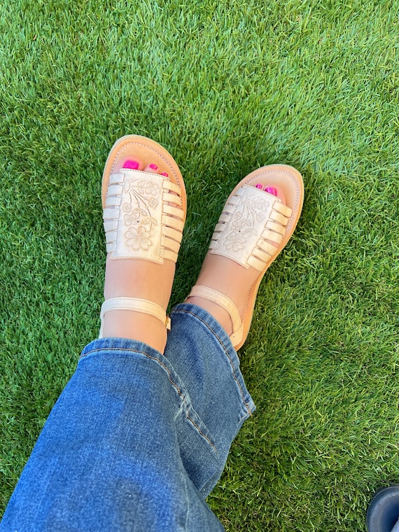 beige huaraches womens