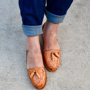 womens tan huaraches