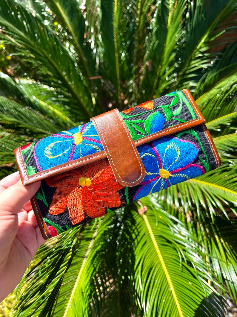Mexican leather wallet, Mexican embroidered floral wallet, Women Mexican Artisanal Wallet image 2