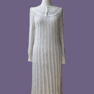 Beautiful 1970s cream ribbed knitted midi dress from Tricoville, UK size 8 - 10
