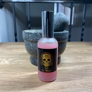 La Morte- Santa Muerte spray de altar 4oz