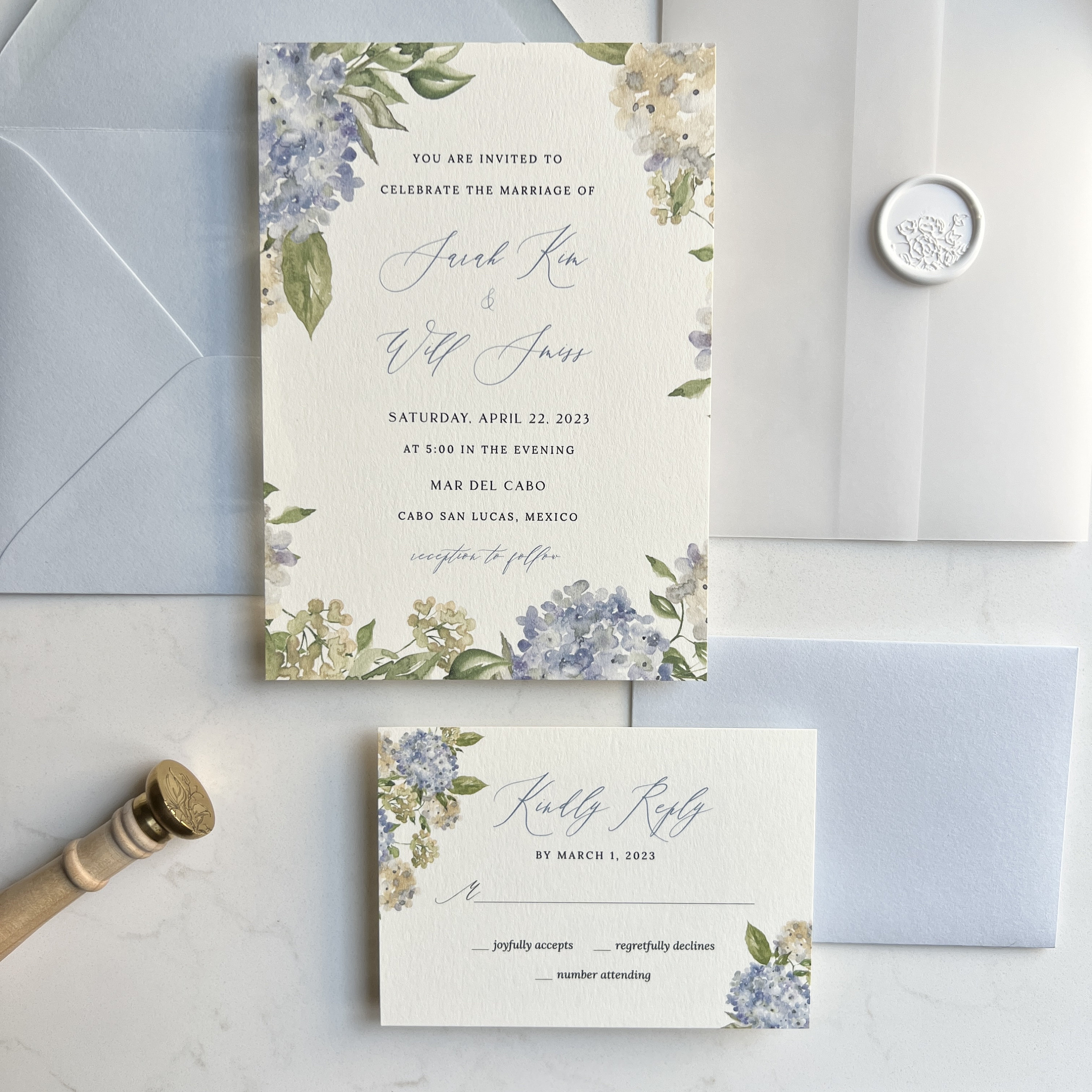 Invitaciones de boda con hortensias azules / Papelería de boda  semipersonalizada impresa / Sobre de vitela floral y sello de lacre / Boda  en azul polvoriento - Etsy México, image size:3000x3000