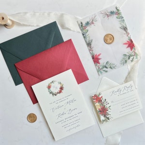 Weihnachtshochzeits-Einladungen | Gedruckt Semi-Custom Hochzeit Briefpapier | Festliche Weihnachtskranz-Pergaminjacke und festliches Feiertags-Wachssiegel