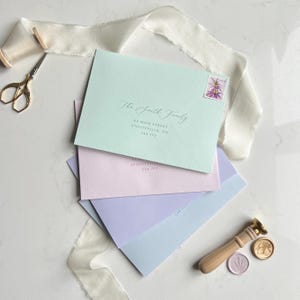 Stampa di buste con inchiostro a colori / Indirizzamento degli ospiti e del mittente / Inviti di nozze A7 / Stampa di indirizzi / Cancelleria per eventi