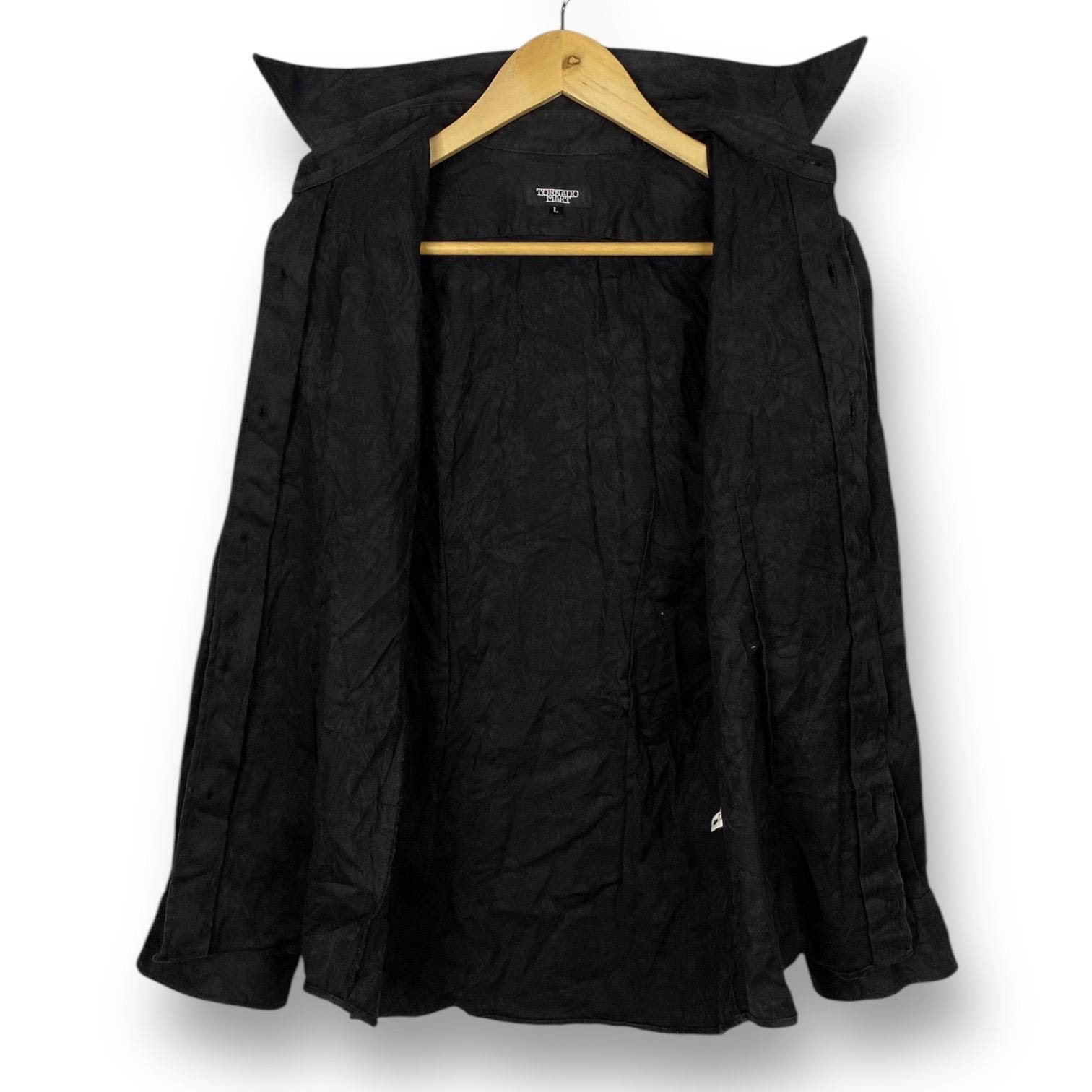 Iconic! Vintage Tornado Mart Flower Monogram Button Down Jacket 