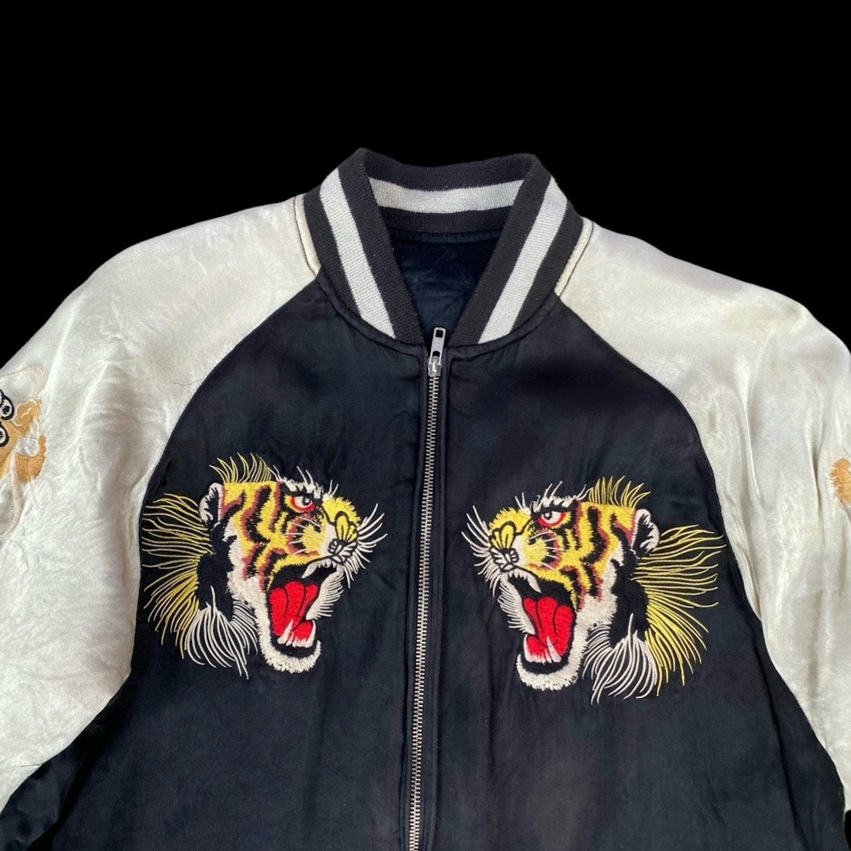 Vintage 90s Embroidery Dragon Tiger Sukajan Reversible Jacket