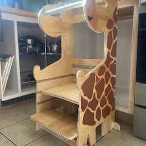 Giraffe Helping Hands Tower for toddler help in the kitchen