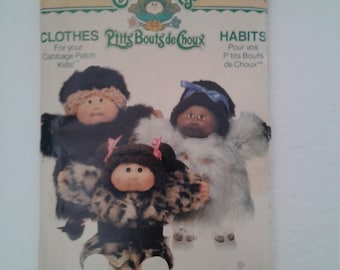 6984 Butterick Cabbage Patch Kids Clothes modello vintage 1984.  Non tagliato con le istruzioni.  Cappotti e cappelli di Cabbage Patch.