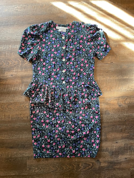 Vintage Reflective Black Dress Flower Pattern Buttons main image 1