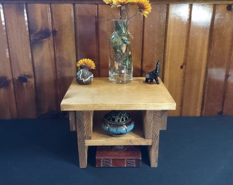 Small Sized Display Table