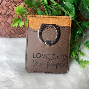 Love God Love People, billetera de teléfono celular con anillo, funda de teléfono de las Escrituras, funda de teléfono cristiano, anillo de billetera de teléfono, billetera grabada,