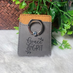 Cartera de teléfono celular Grace & Grit con anillo, funda de teléfono de las Escrituras, funda de teléfono cristiano, anillo de billetera de teléfono, billetera grabada, regalos para cristianos