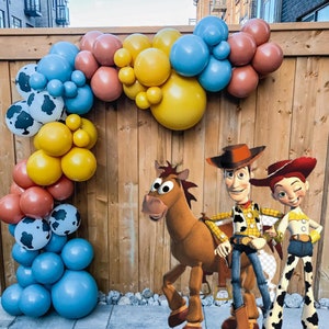 Kit de guirlandes de ballons DIY rétro Toy Story | Arche de ballon rétro rustique bohème | Ballons imprimés vache | Décoration de fête d'anniversaire enfant cow-boy