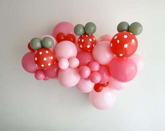 Kit de guirlande ballon fraise | Un premier anniversaire de baies | Un anniversaire aux petits fruits | Une baby shower aux petits fruits | Arche en ballon fraise