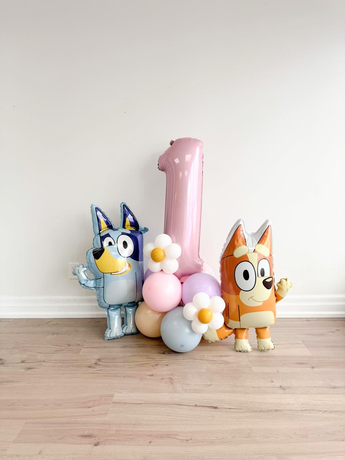LICENSED Bluey Balloon Tower