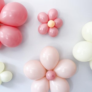 Retro Daisy Balloon Flower Wall  | First Birthday Party decor Balloon Arch | Baby Shower Boho Bridal Shower Decor | Girl Boho Pink Peach