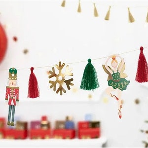 Beautiful Detailed Christmas Garland Kit | DIY Garland | Christmas Holidays Decor | Christmas Fire Place Decor | Nutcracker | Holiday Decor
