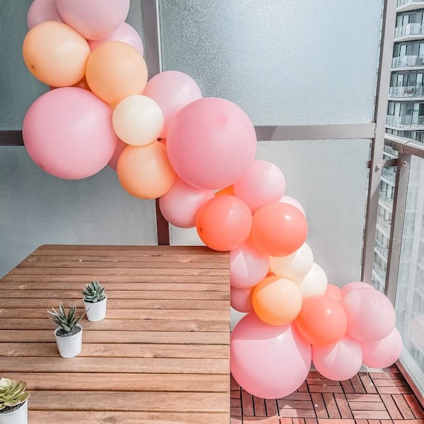 Kit guirlande de ballons bricolage rose pêche douce | Décoration d'arche de ballons pour 1er anniversaire | Déco EVJF Sweet 16 pêche mat pour baby shower