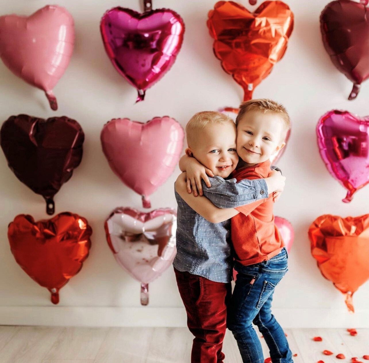 MEHOFOND Sfondo Fotografico In Tessuto 1,5x2,1m – Rosso Amore Con Palloncini E Petali (Per Matrimoni E Proposte) - 5