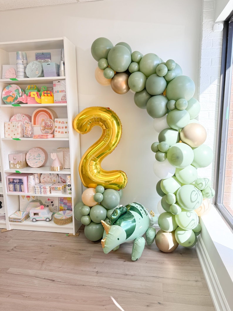 rawr-dinosaur-balloon-garland-dinosaur-birthday-party-decor
