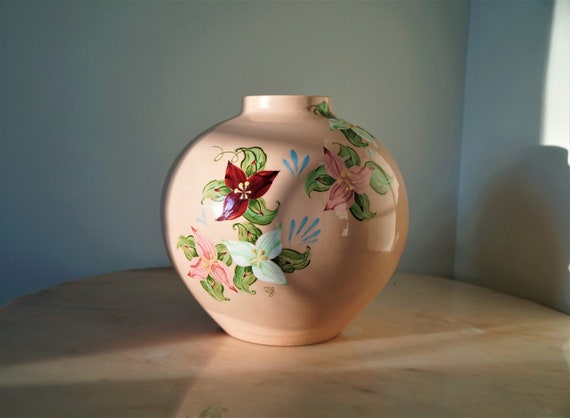 Vintage Hand-painted And Signed Pale Pink Round Ceramic Globe Vase