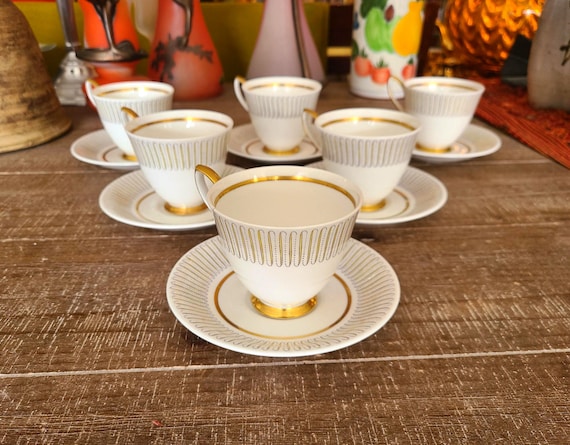 Vintage Royal Albert CAPRI Teacups And Saucers | Set of 6 | English Fine Bone China | 1950s | Made in England | Mid Century Drinkware