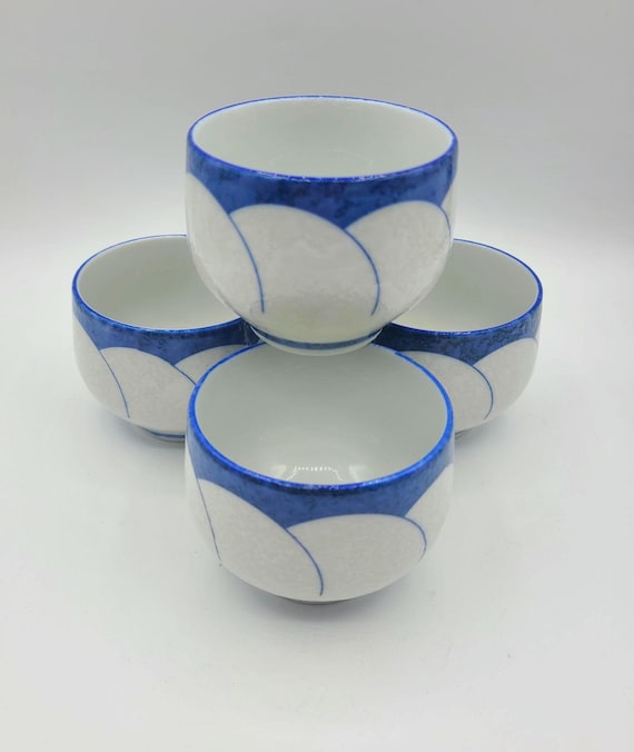 Vintage Utsuwa Japan Sake Cups | Set of 4 | Blue And White Pebble Texture | Ceramic Drinkware | Barware | Made in Japan | Kitchenware
