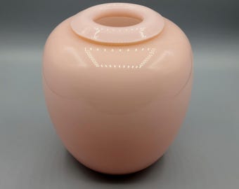 Vaso vintage in vetro artistico Larry Laslo per Mikasa con bordo piegato / anni '80 / Vaso in vetro rosa chiaro con sfumatura pesca / Forma a urna / Decorazione per la casa