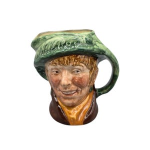 Zabytkowy dzbanek Royal Doulton Arriet z miniaturową postacią z 1951 r. – angielski kubek Toby z połowy XX wieku, ręcznie malowana ceramika, autentyczna ceramika eksportowa A-Mark