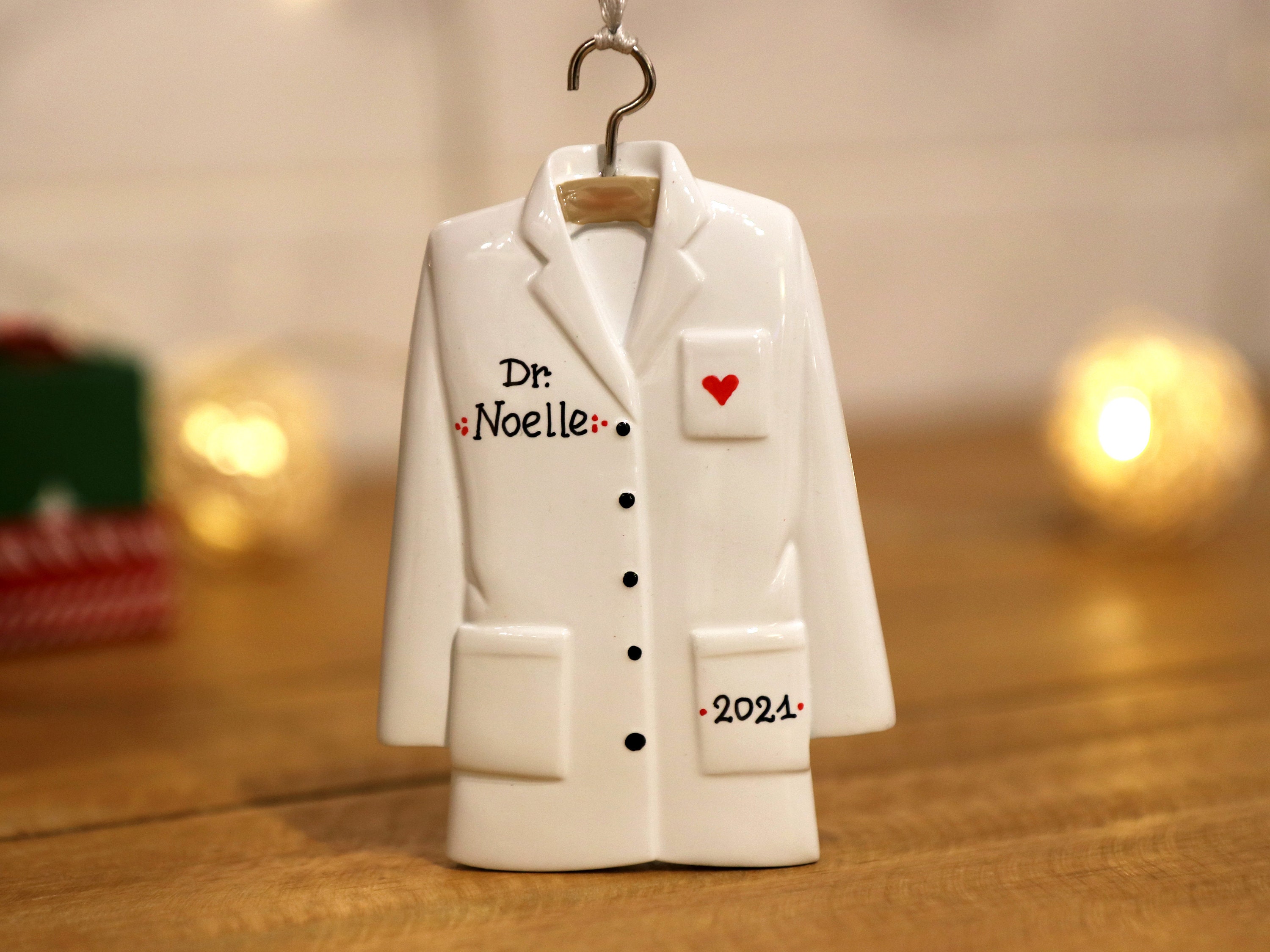 Lab Coat Personalized Christmas Ornament, Doctor Christmas Ornament, White Coat Ornament, Gift for Doctor, Medical Student Ornament, Intern.