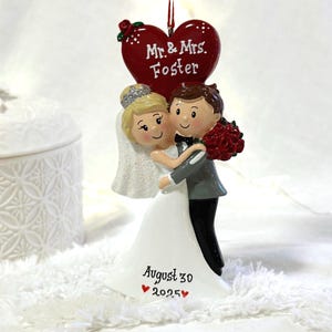 Married Couple Christmas Ornament, Personalized Wedding Ornament, Bride and Groom Ornament, Mr and Mrs Ornament, Just Married.
