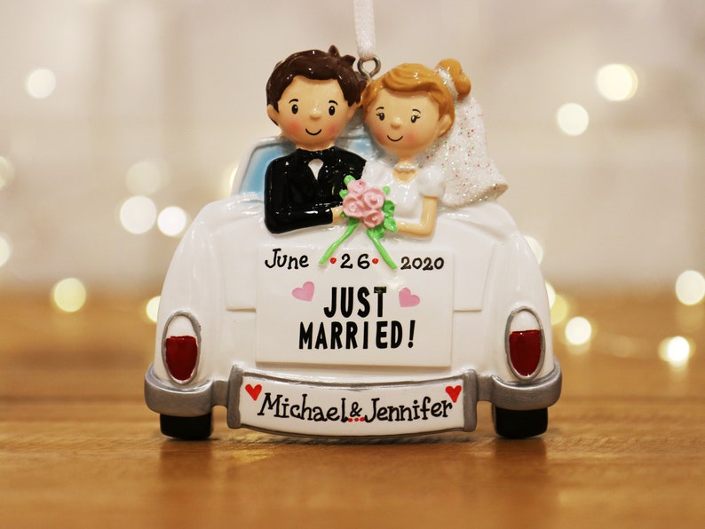 Just Married Personalized Ornament, Married Couple in a Car Ornament, Newly Married Christmas Gift, Custom Names Ornament, Bride and Groom.