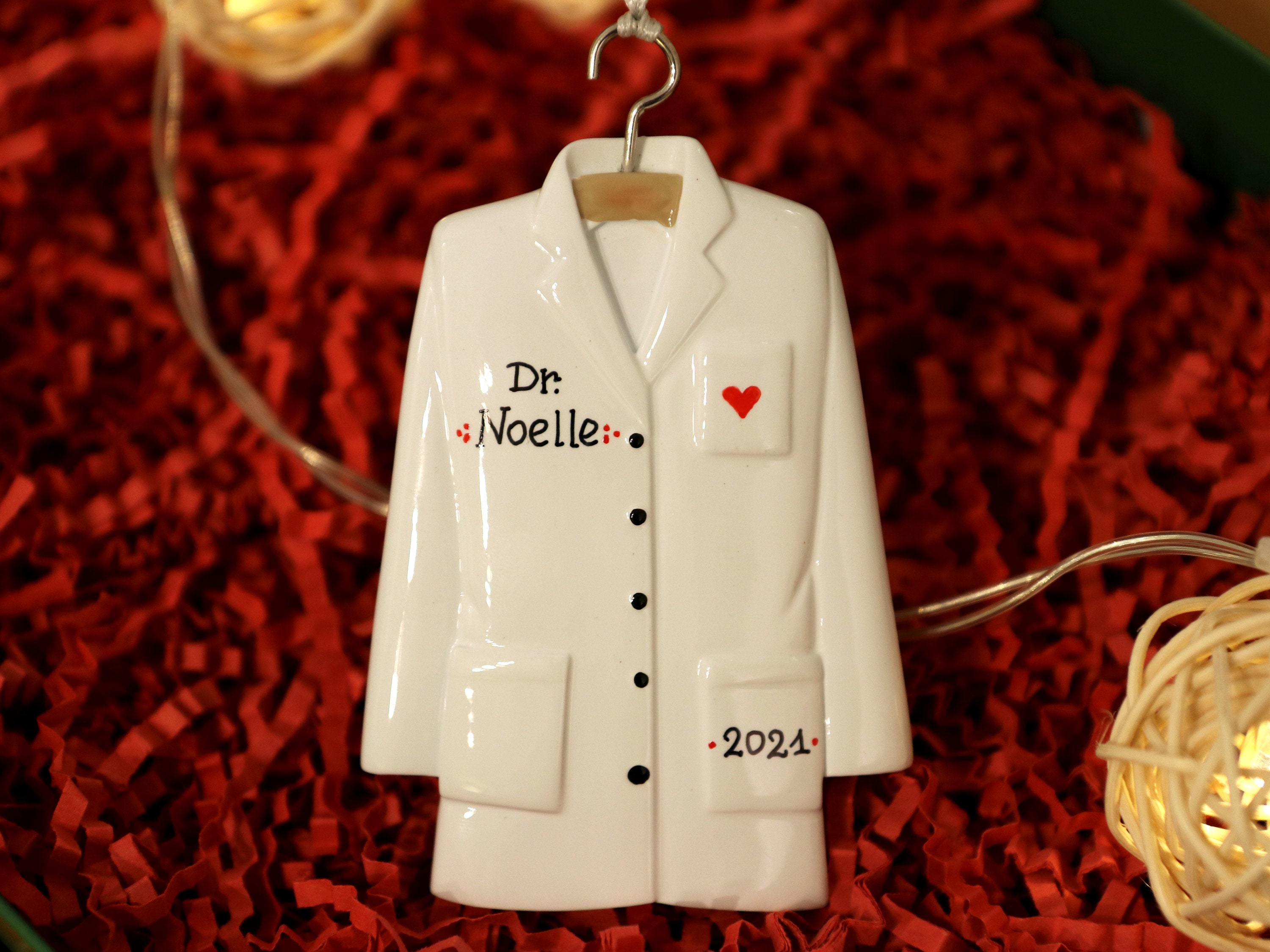 Lab Coat Personalized Christmas Ornament, Doctor Christmas Ornament, White Coat Ornament, Gift for Doctor, Medical Student Ornament, Intern.